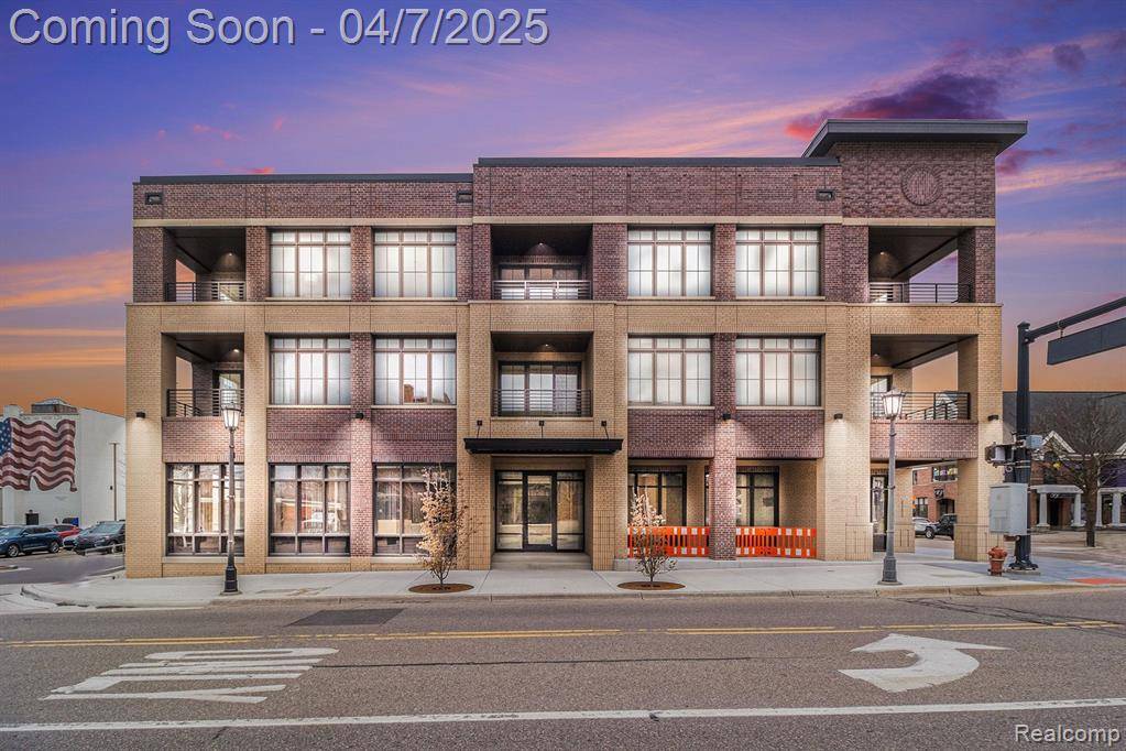 156 N CENTER Street, Northville, MI 48167