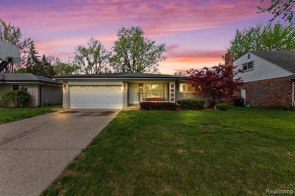 36827 MYRA, Sterling Heights, MI 48312