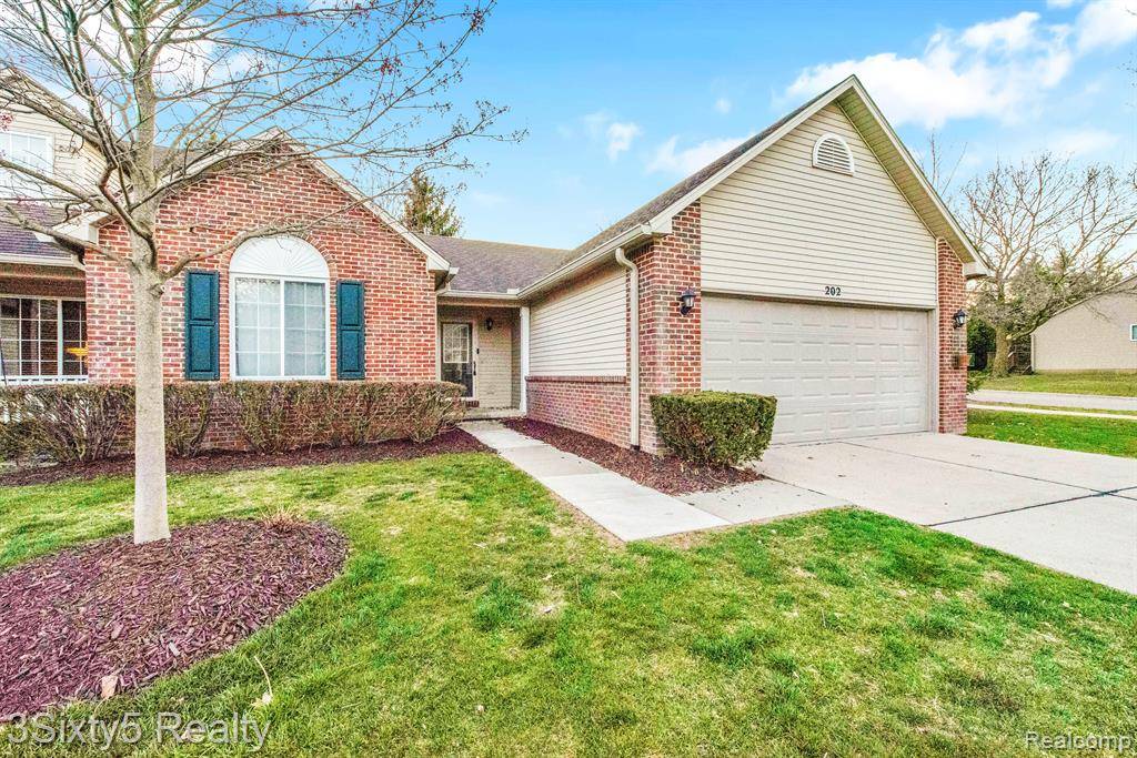 202 WOODFIELD SQUARE Lane, Brighton, MI 48116