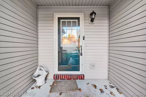 Brighton, MI 48116,202 WOODFIELD SQUARE Lane