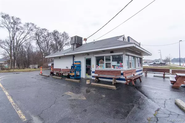 Highland, MI,2535 E HIGHLAND Road