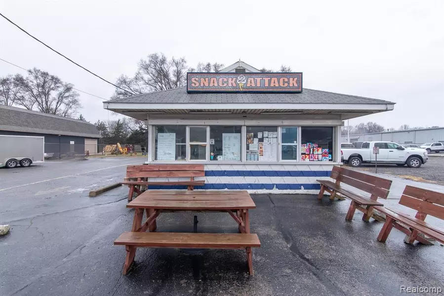 2535 E HIGHLAND Road, Highland, MI