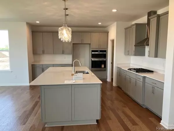 Shelby Twp, MI 48315,56412 Twin Birch Boulevard