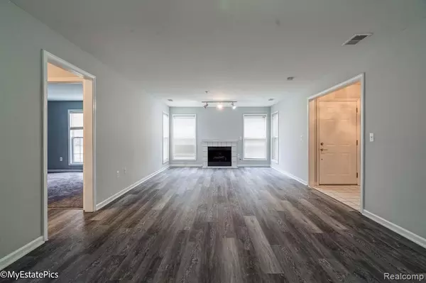 Novi, MI 48377,28231 CARLTON WAY Drive