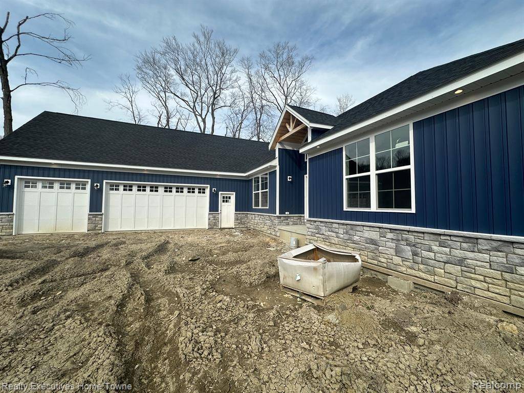 67830 ASHLEY Avenue, Richmond, MI 48062