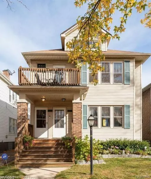 1318 WAYBURN Street, Grosse Pointe, MI 48230
