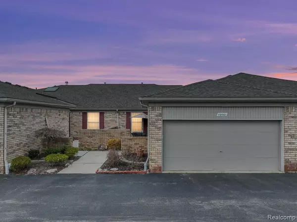 Washington, MI,59061 GOLDEN OAK
