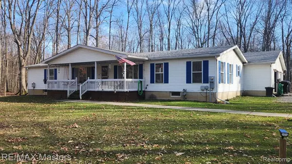 5718 HUNT Road, Adrian, MI 49221