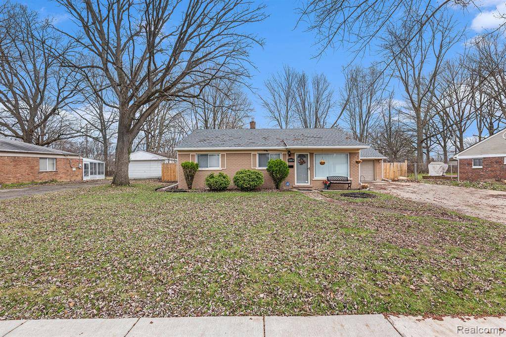 Southfield, MI 48076,28064 PIERCE Street