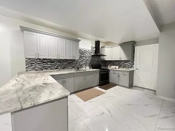 Melvindale, MI,17651 DORA Street