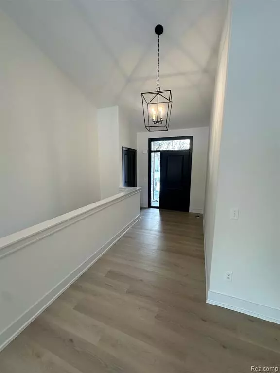 Southfield, MI 48075,21812 DUNS SCOTUS Street