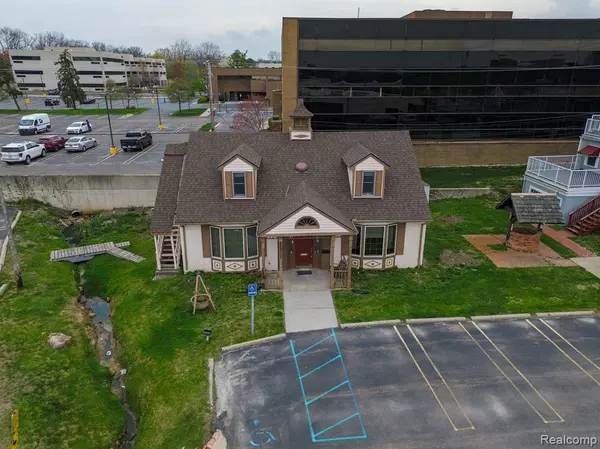 Southfield, MI 48034,29229 NORTHWESTERN Highway