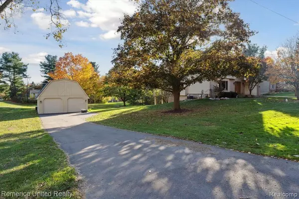 New Hudson, MI 48165,59031 MONTEGO Drive