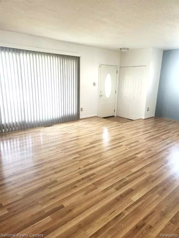 Westland, MI 48186,30645 RUSTIC Lane