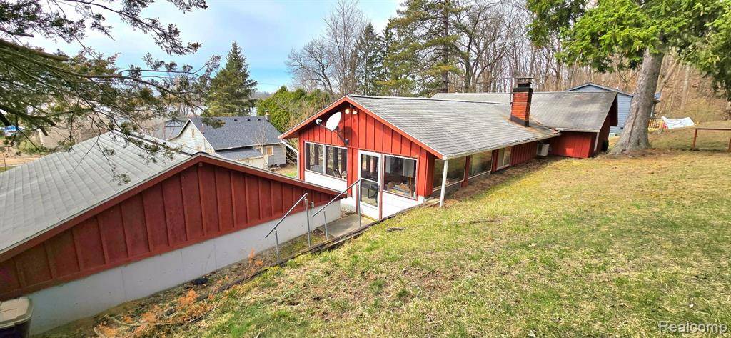 Pinckney, MI 48169,11315 HILLSIDE