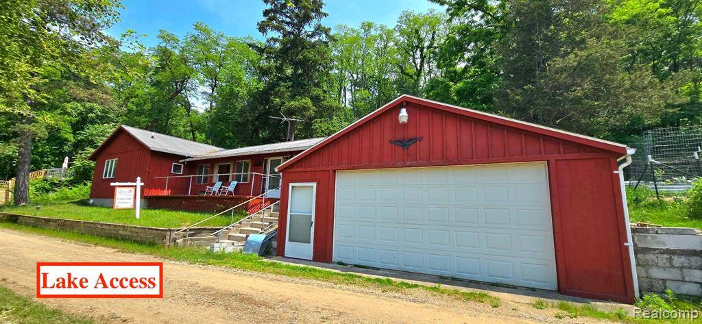 Pinckney, MI 48169,11315 HILLSIDE