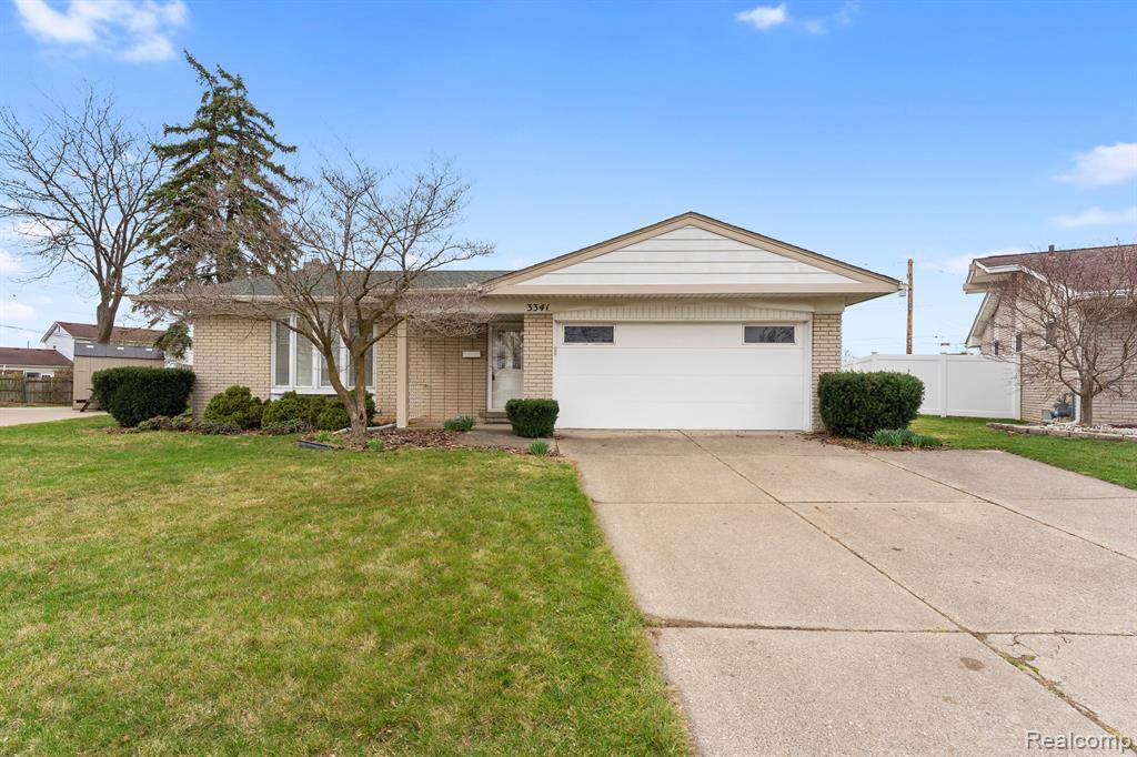 3341 HICKORY COURT, Trenton, MI 48183