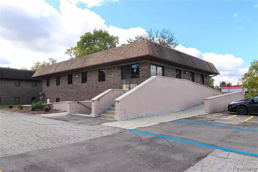 5265 W PIERSON Road, Flushing, MI 48433