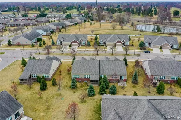 Macomb, MI 48042,49446 LAKEWOOD Street