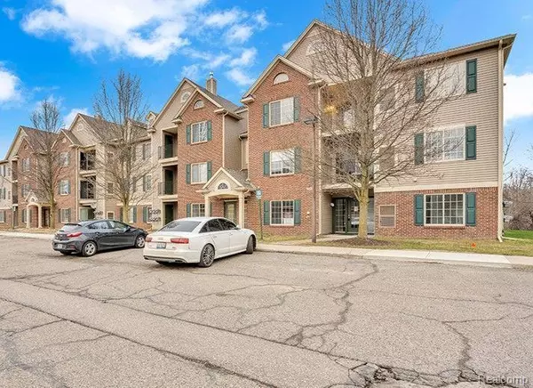 Grand Blanc, MI 48439,14307 Pinehurst Lane