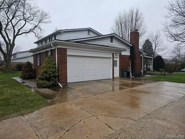 Troy, MI 48098,4325 COOLIDGE