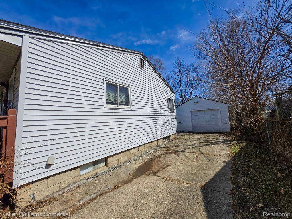 Pontiac, MI 48340,680 S STIRLING Street