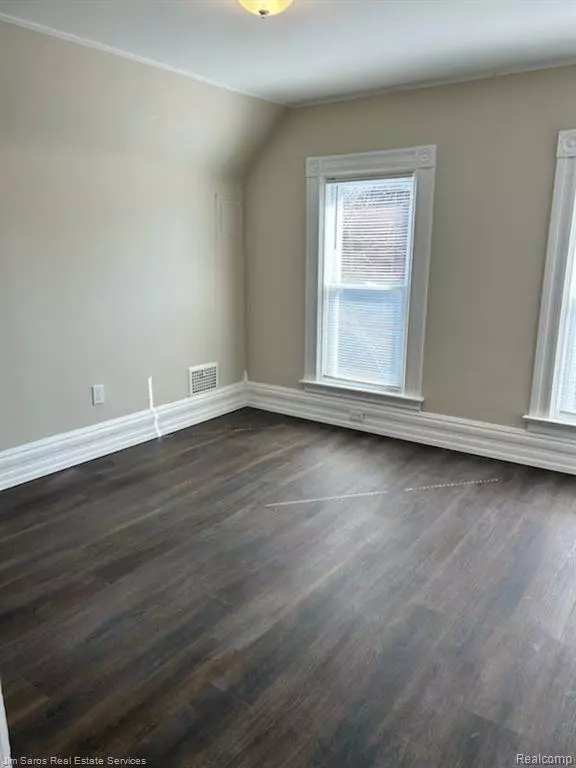 Mount Clemens, MI 48043,130 Grand #2