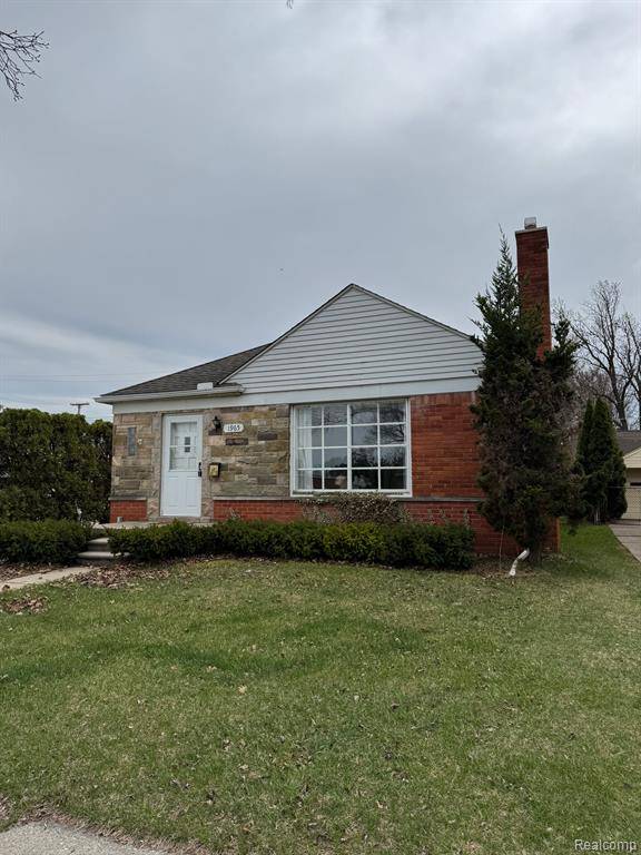 Grosse Pointe Woods, MI 48236,1965 HOLLYWOOD Avenue