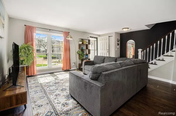 Auburn Hills, MI 48326,2624 WILLIAMSBURG Circle