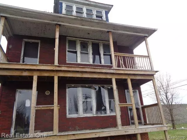 8034 GEORGIA Street, Detroit, MI 48213
