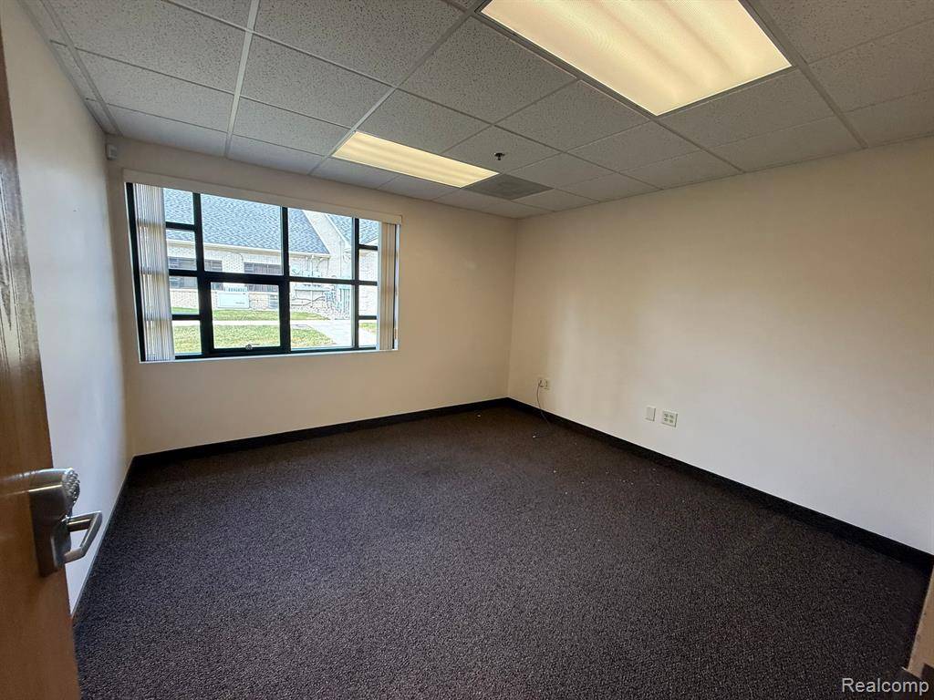 Grand Blanc, MI 48439,9460 S SAGINAW Road