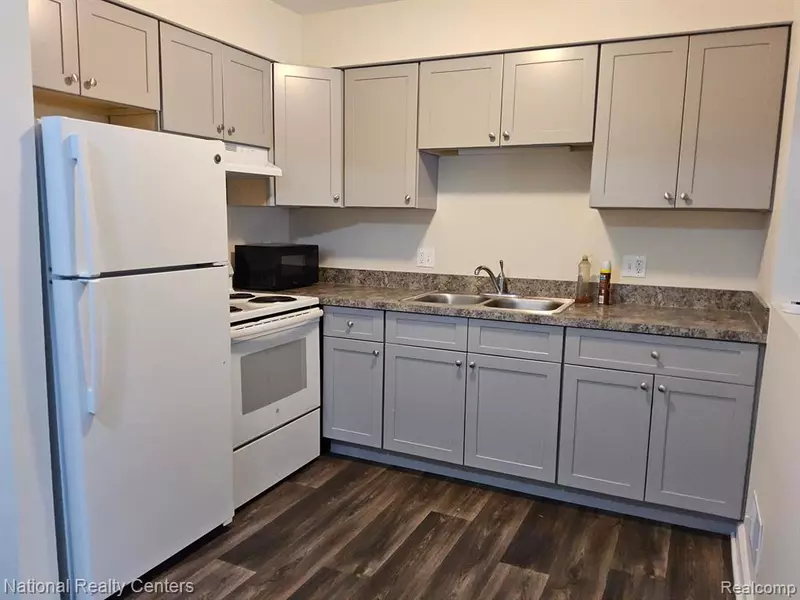 29120 LUND Avenue, Warren, MI 48093
