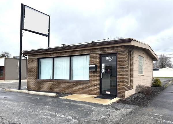 18297 Fort Street, Riverview, MI 48193