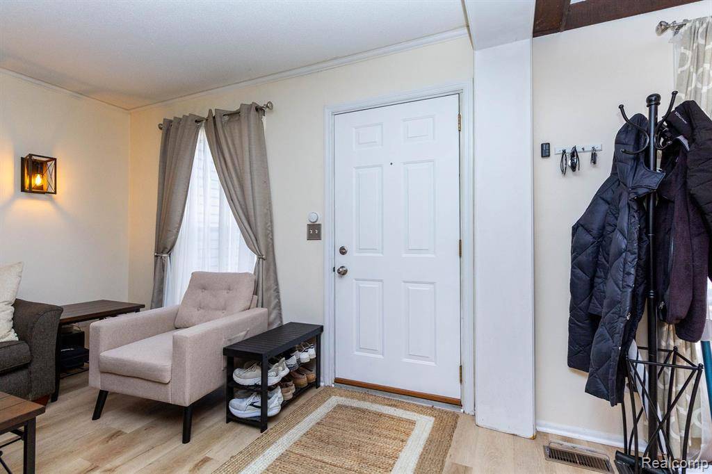 Clinton Twp, MI 48038,38716 BARNSTABLE Lane