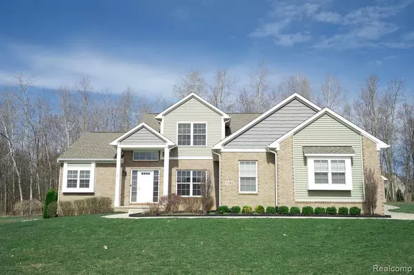 White Lake, MI 48383,1282 CEDAR MEADOWS Drive