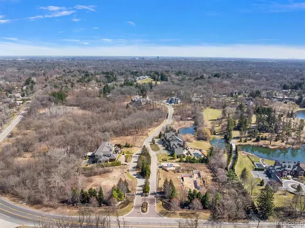 Bloomfield Hills, MI 48304,145 BRIDGEVIEW Drive