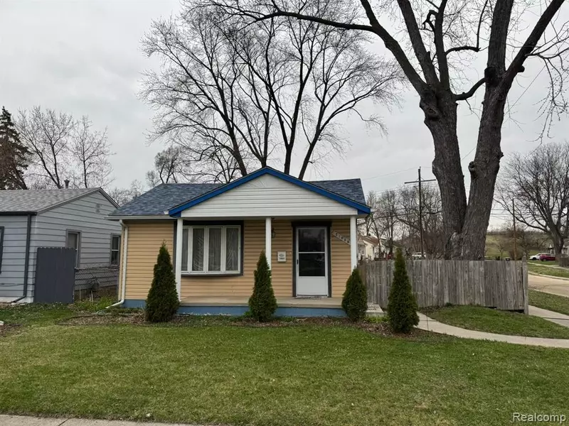 21008 PINECREST Street, Taylor, MI 48180