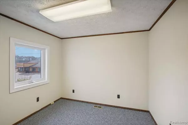 Waterford, MI 48327,1755 SHERWIN