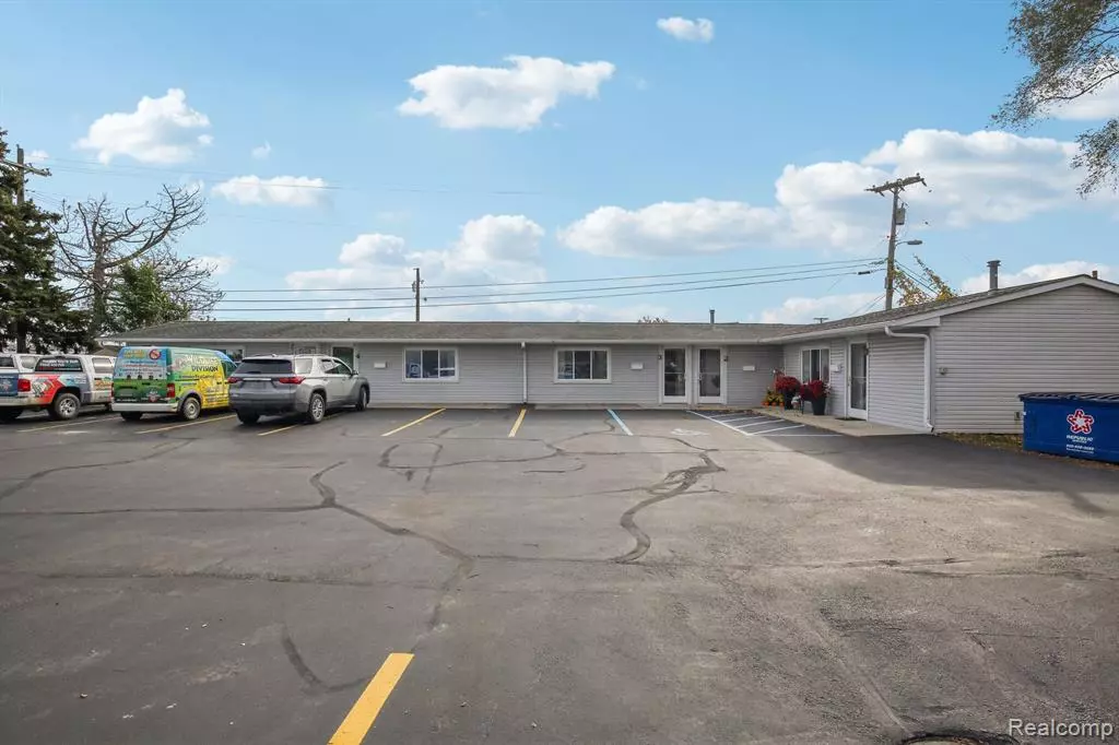 Waterford, MI 48327,1755 SHERWIN