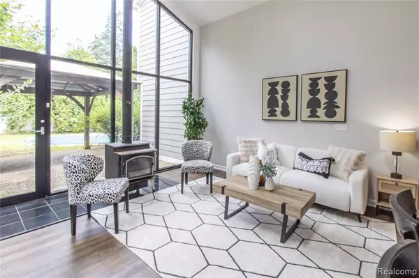 Birmingham, MI 48009,1834 FAIRVIEW Street