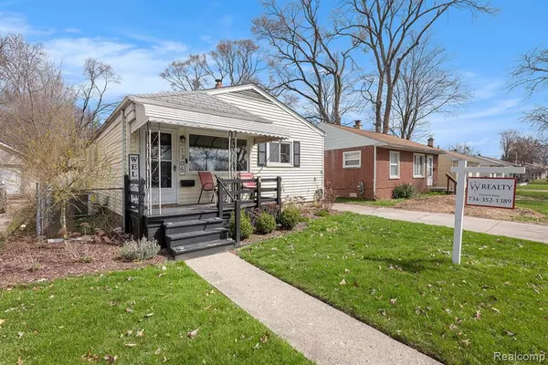Hazel Park, MI 48030,1305 E MEYERS Avenue