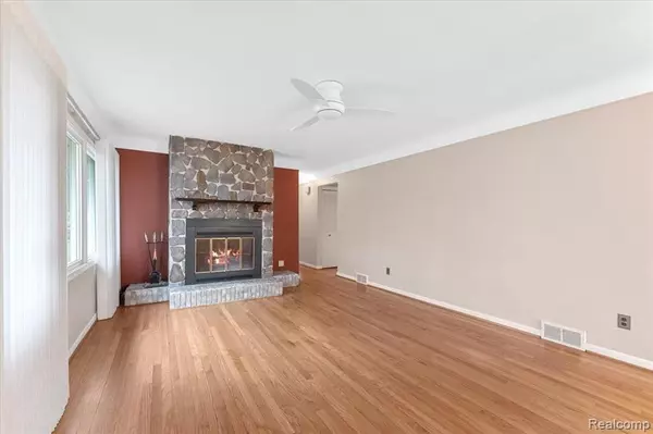 Trenton, MI 48183,2435 NORTHFIELD Street
