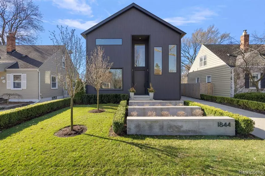 1844 Bowers Street, Birmingham, MI 48009