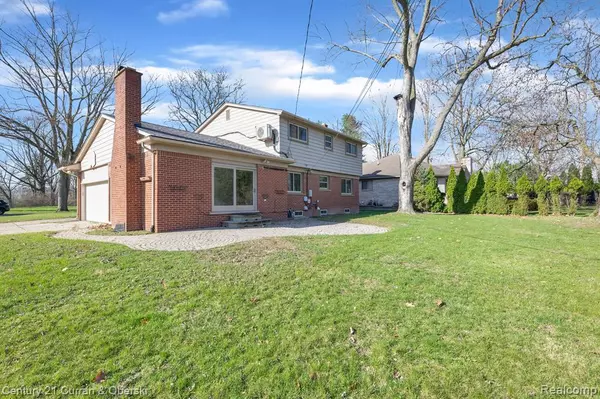 Dearborn Heights, MI 48127,22204 DOLPHIN