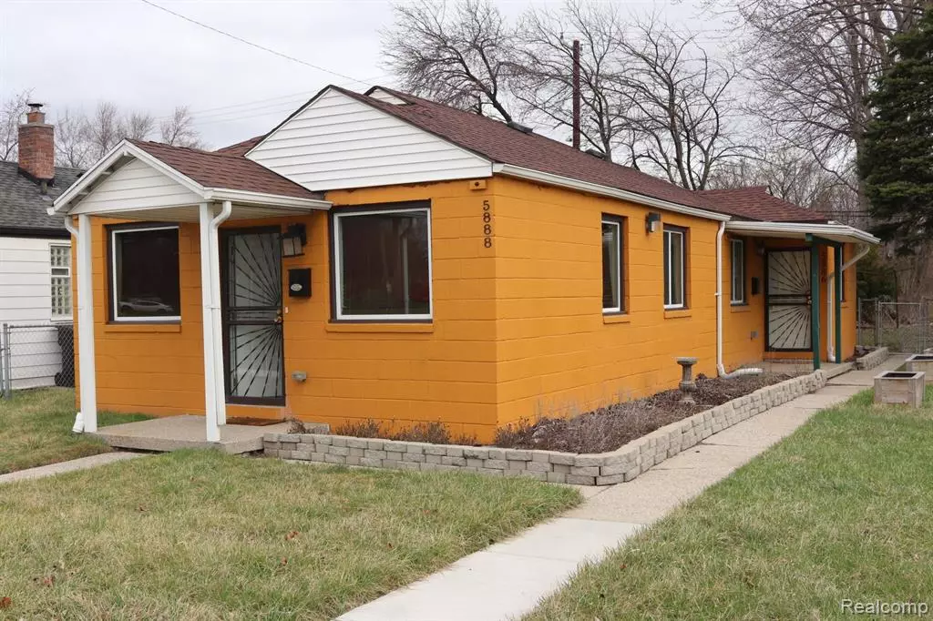 Detroit, MI 48213,5886/5888 GUNSTON Street