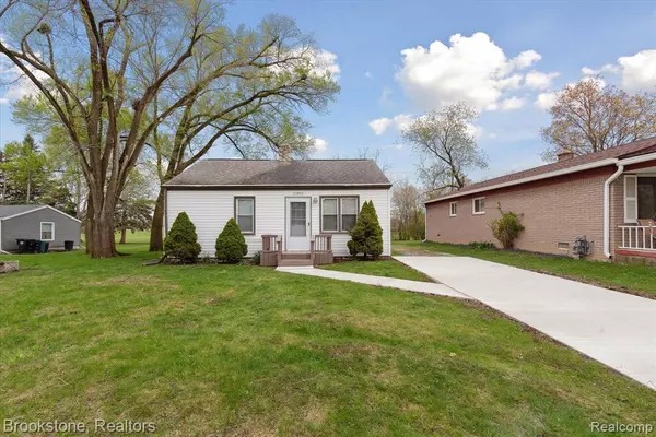 Woodhaven, MI 48183,25890 Maywood Street