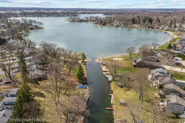 Waterford, MI 48329,6625 LANMAN Drive