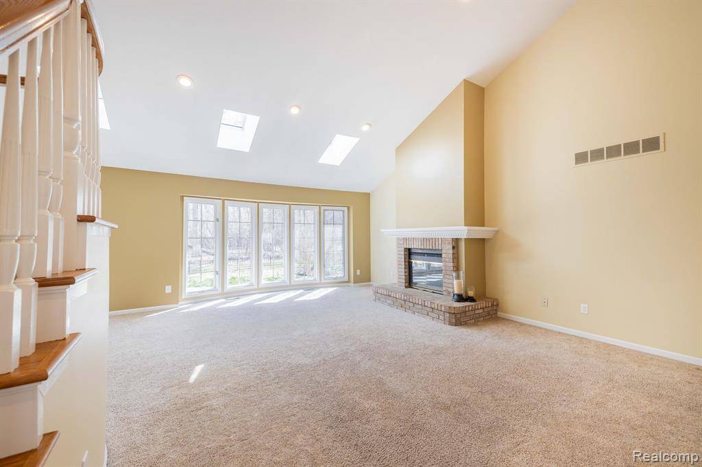Grosse Ile, MI 48138,7837 OAK RIVER Drive