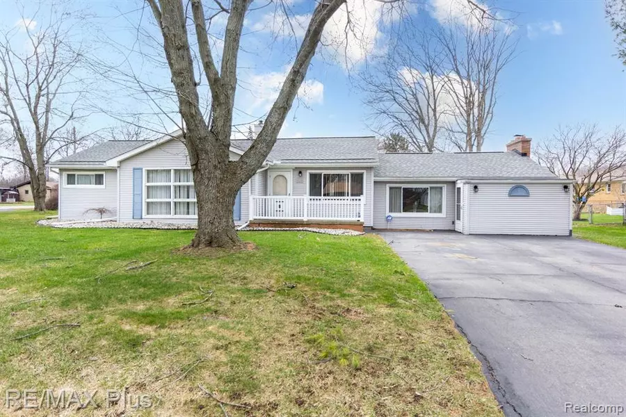 4374 LINDA Street, Burton, MI 48509