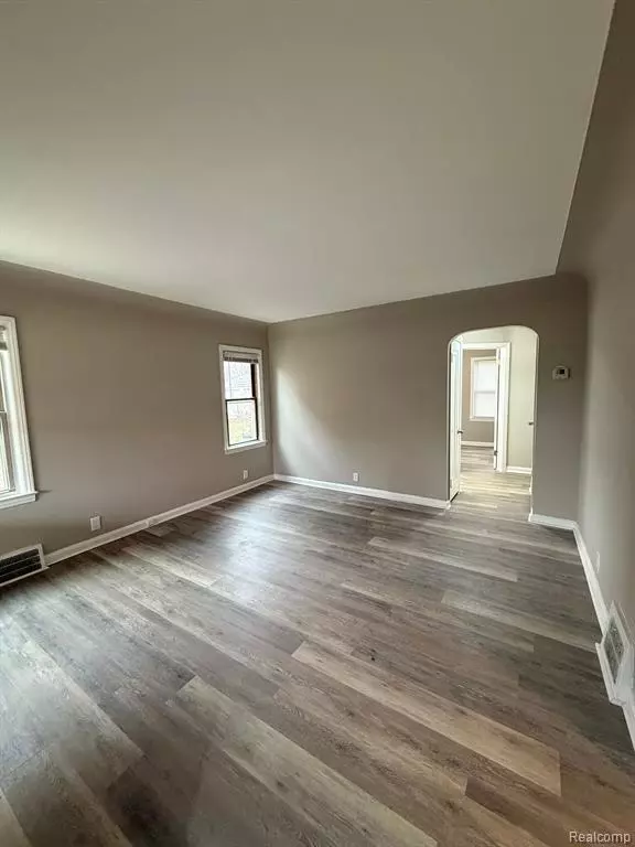 Detroit, MI 48205,18655 STRASBURG Street